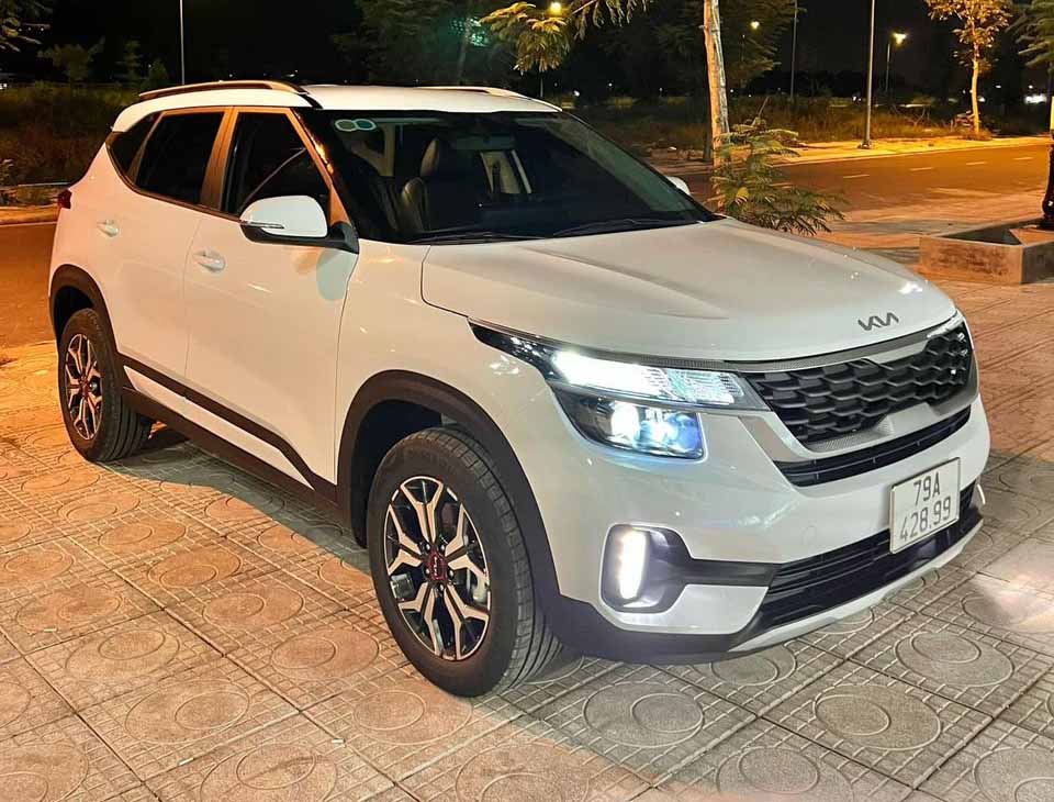 Cho thuê xe 4 chỗ Kia Seltos 2022
